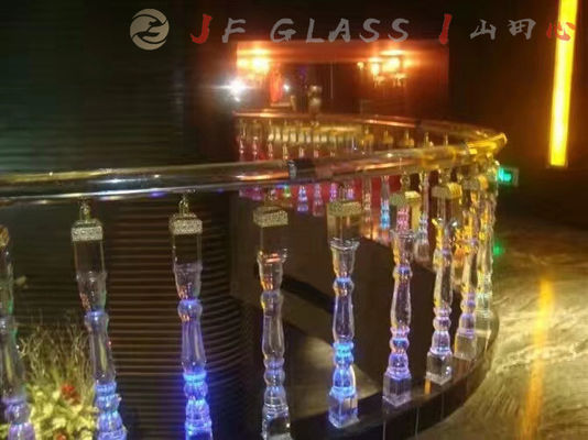 Balustrade éclatante thérapeutique K9 Crystal Glass Pillars