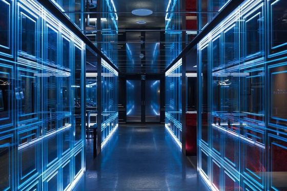 Le laser intérieur du mur ccc 8mm du club KTV a gravé Crystal Glass
