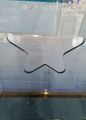 Panneaux en verre standard 6mm de découpage précis complexes