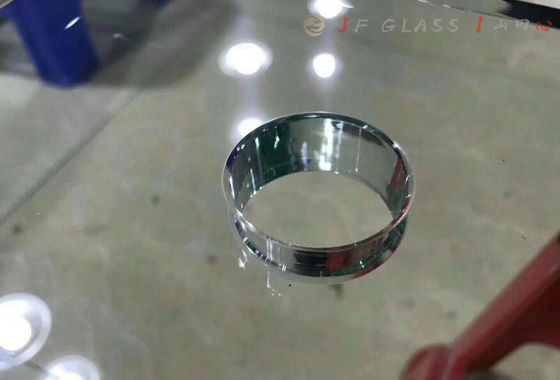 Panneaux en verre standard 6mm de découpage précis complexes