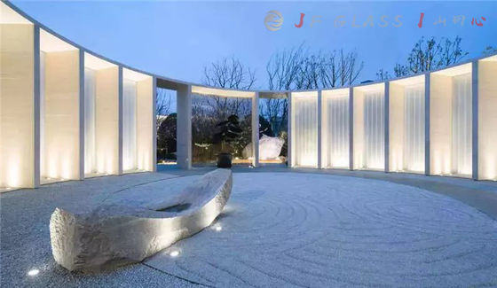 ISO9001 panneaux de verre trempé de la balustrade 331x90x8000mm