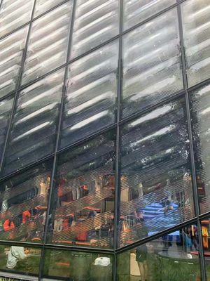 Verre feuilleté découpé par 6000x1830mm translucide de mur rideau