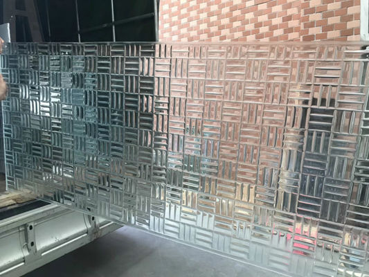 La coutume 3D de la cloison de séparation SGCC 12mm des panneaux de verre taillé