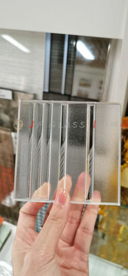 La coutume 3D de la cloison de séparation SGCC 12mm des panneaux de verre taillé