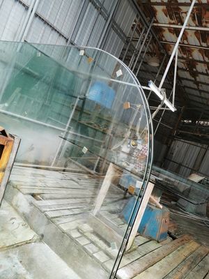 La fenêtre 12mm sans couleur de balcon chauffent le verre feuilleté renforcé
