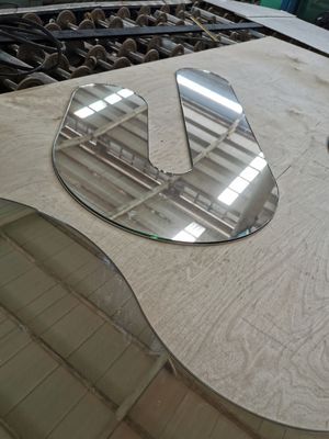 La commande numérique par ordinateur Scratchproof a traité les panneaux en verre standard de 2440x5000mm