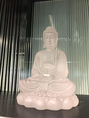 Bouddha de découpage traditionnel ornemental Liu Li Glass Art