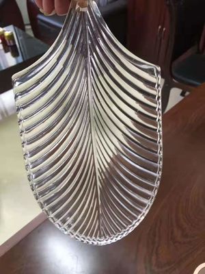 Le lustre coloré artistique taille les métiers en verre souillés réfringents