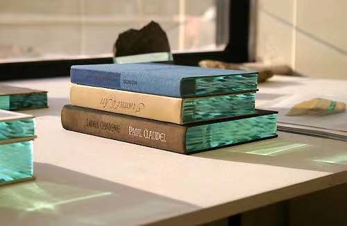 Cristal du serre-livres K9