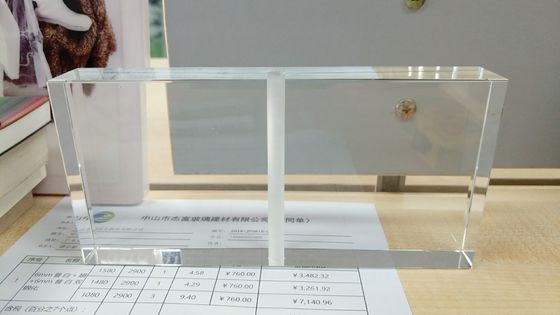 L'immeuble de bureaux SGCC 19mm voient par le bloc en verre