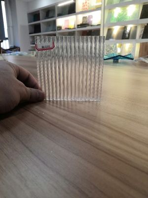 La Division stratifiée 80x80 a tissé le verre de clôture de douche