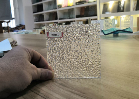 Modelé a durci le verre clair de portes de douche de 12mm