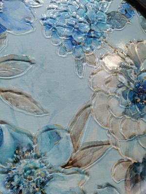 L'appartement a physiquement gâché le verre fondu décoratif effondré